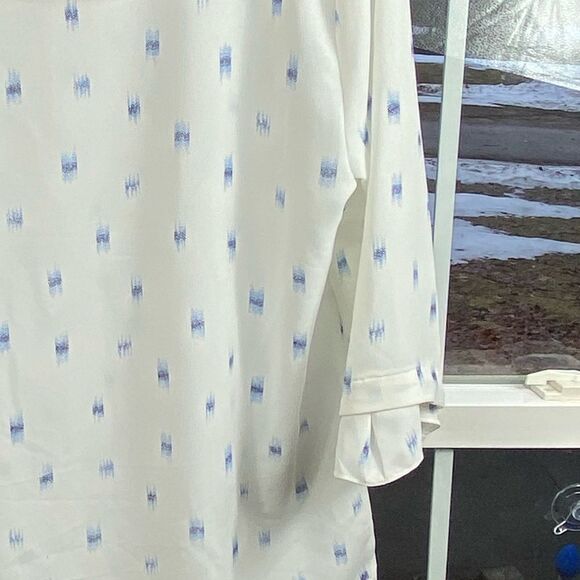 41 Hawthorn Sybill Wm’s Sz XL White Blue Abstract Print Chic Scoop Neck Blouse - Picture 3 of 5